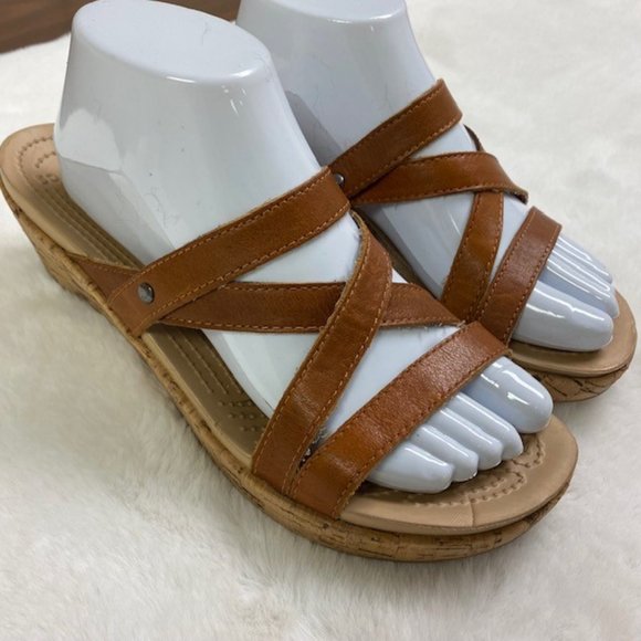 Crocs A-Leigh Mini Leather Wedge‎ Cocoa, size 9 - Picture 1 of 13